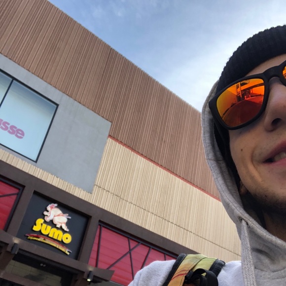 Meet your Posher, Zak - Picture 1 of 1